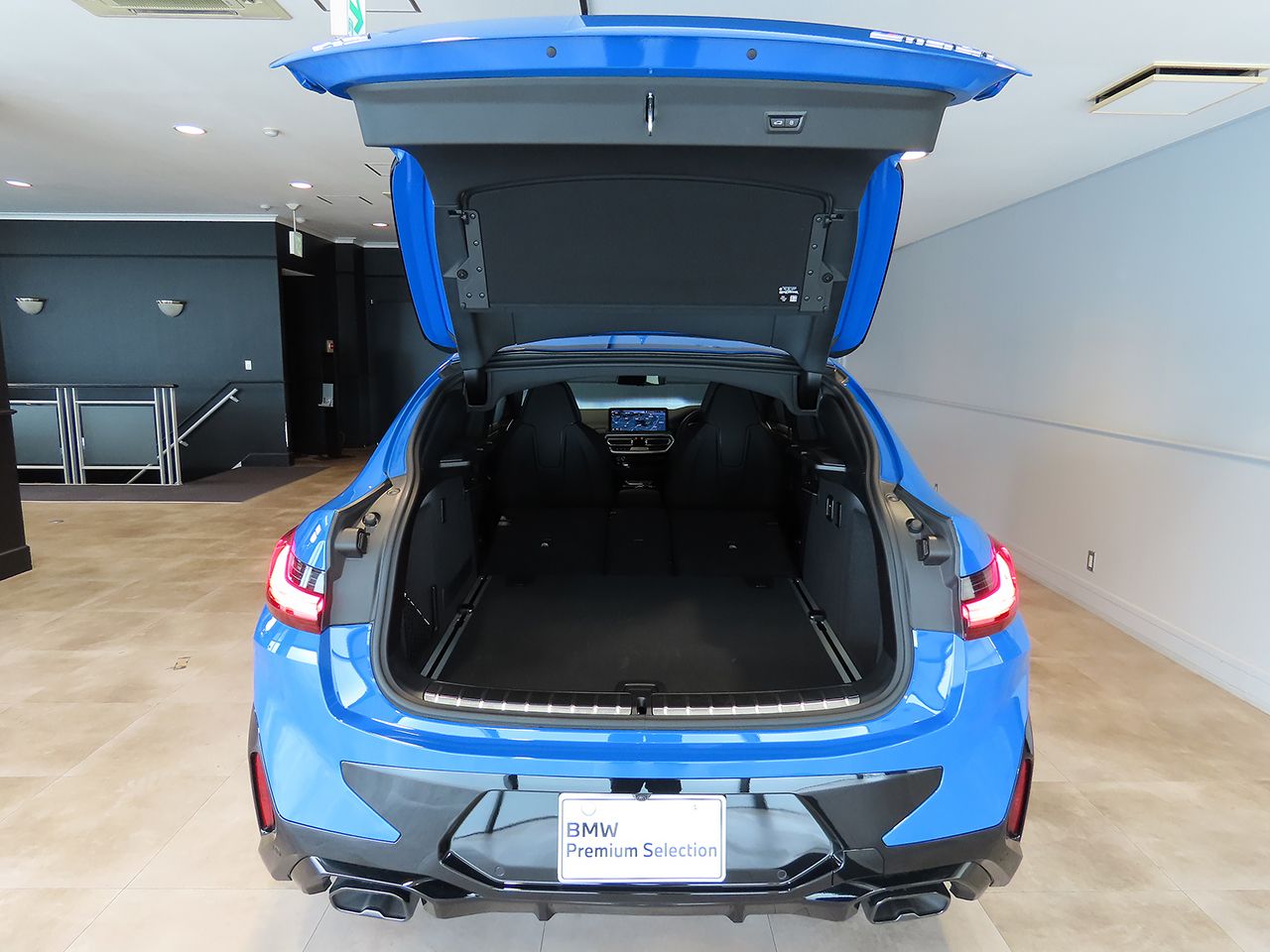 G02 X4 M40i RHD LCI