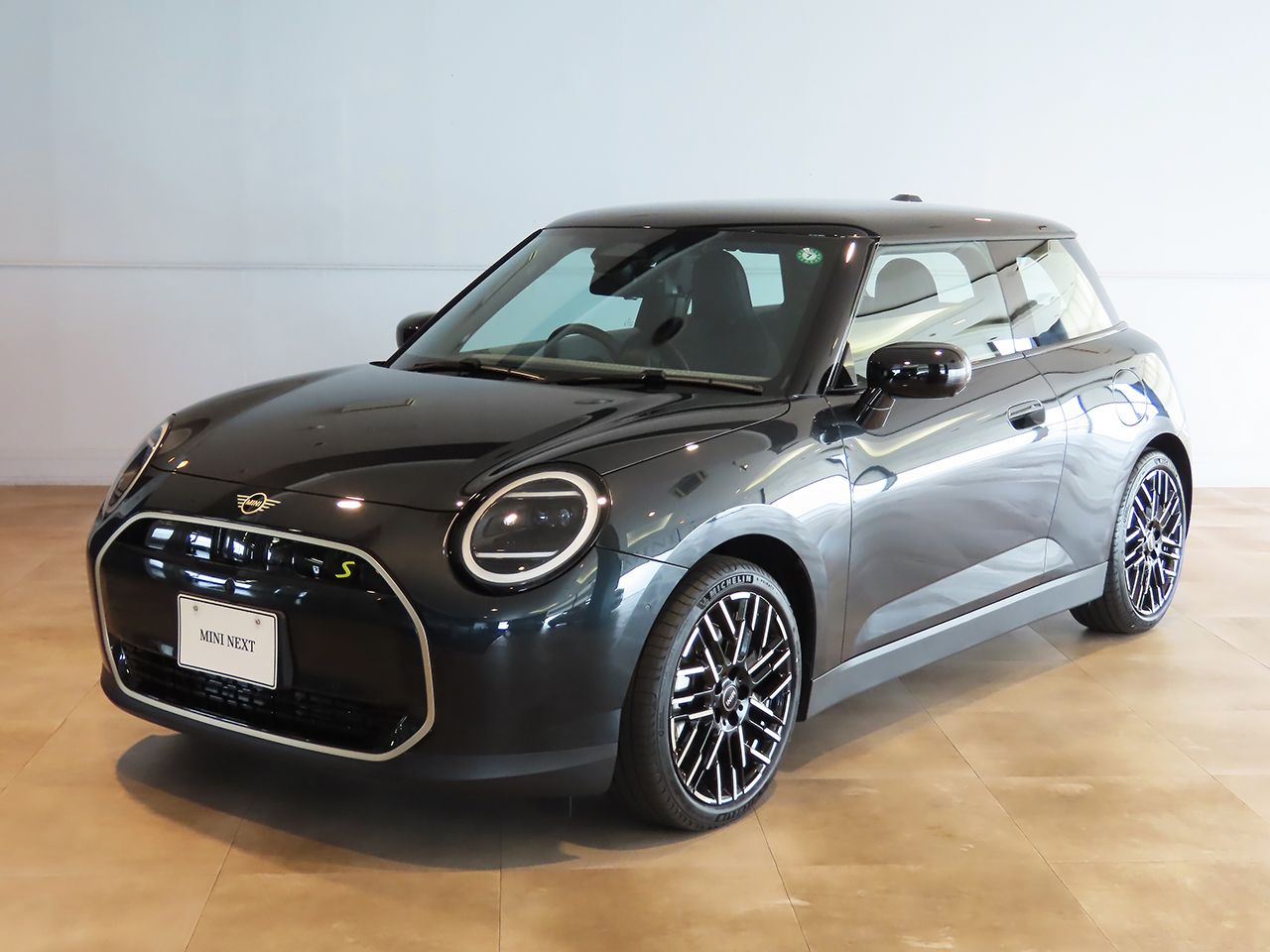 THE NEW ALL-ELECTRIC MINI COOPER SE