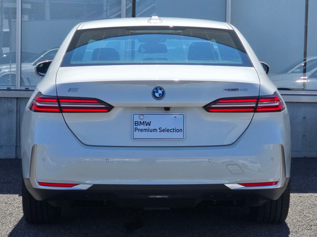 BMW i5 eDrive40 Sedan RHD