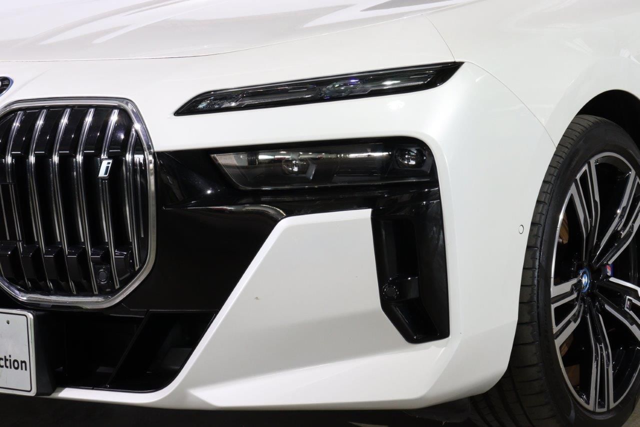 i7 xDrive60 Sedan RHD