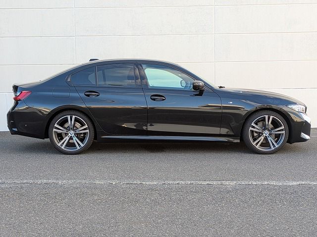 320d xDrive Berline RHD