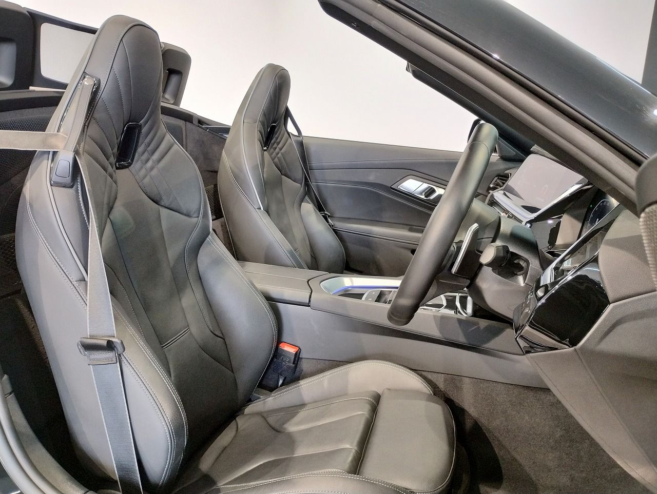 G29 z4 sDrive20i RHD