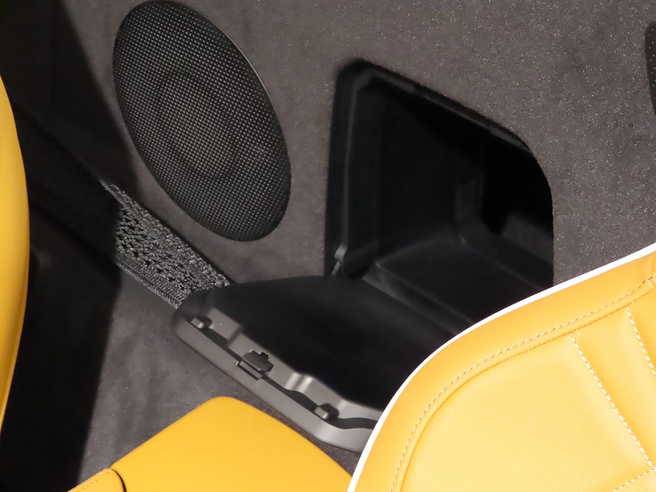 G29 z4 sDrive20i RHD