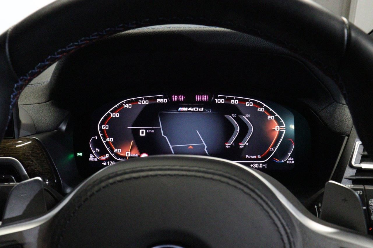 G01 X3 M40d RHD LCI ZA