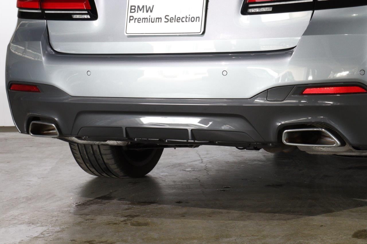 520d xDrive Sedan RHD