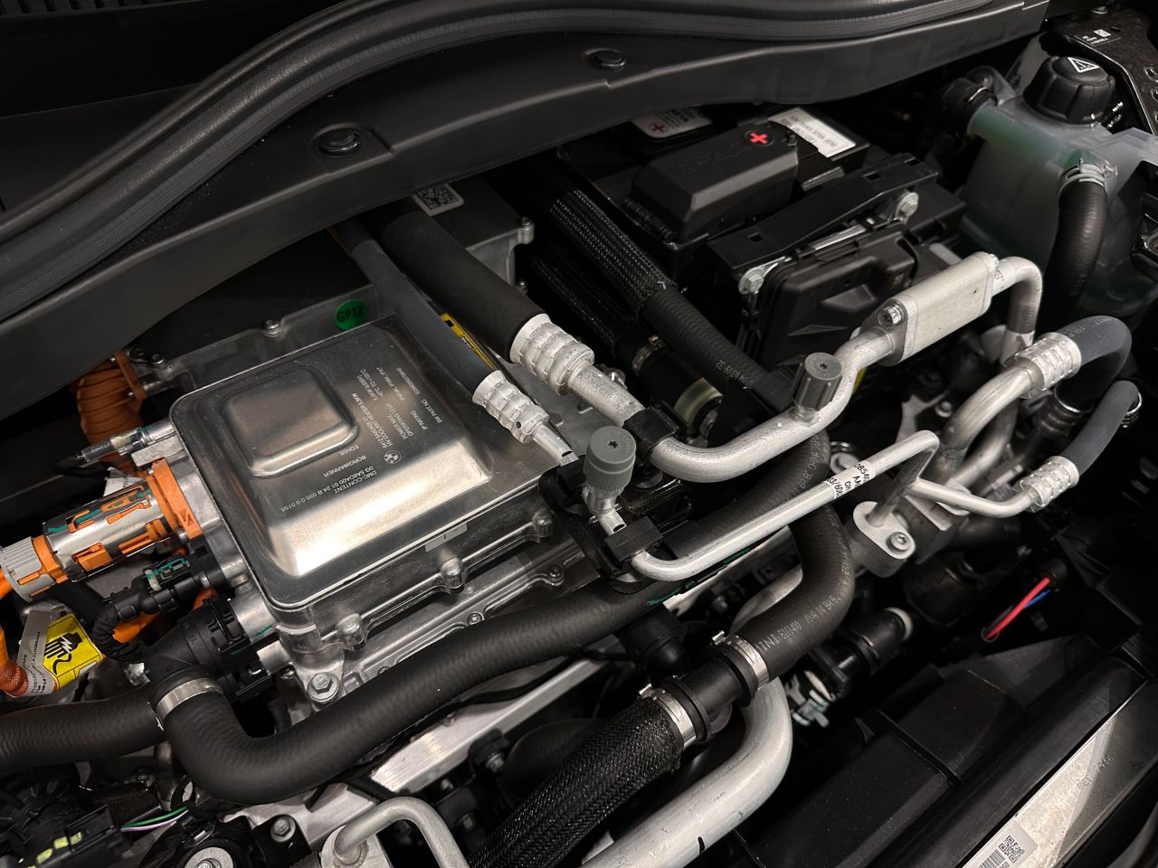 J01 MINI Cooper SE