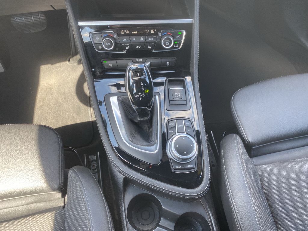 BMW 218