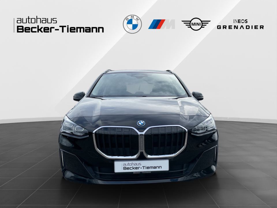 BMW 225
