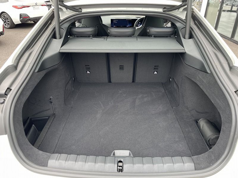 G26 i4 M50 RHD