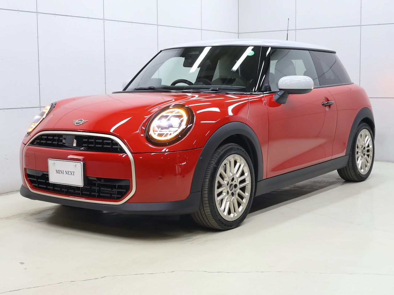 THE NEW MINI COOPER (3 DOOR) C