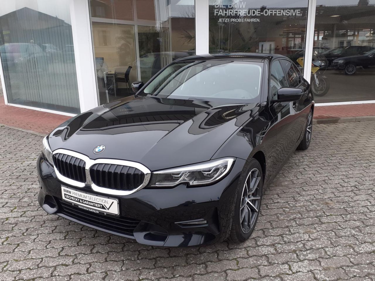 330i Limousine