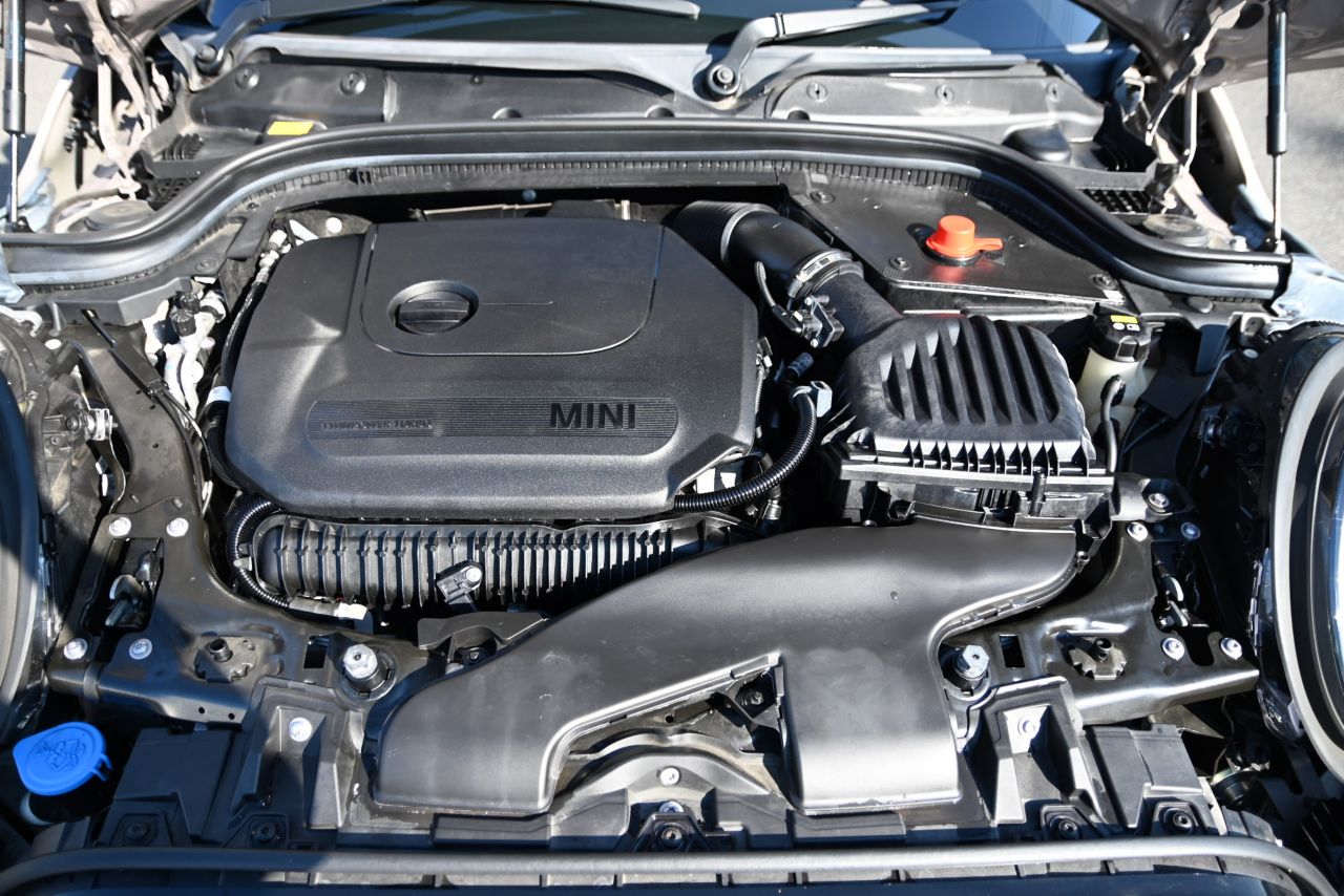 MINI COOPER S 5 DOOR.