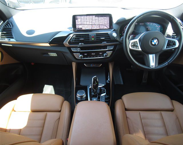 X4 M40i RHD