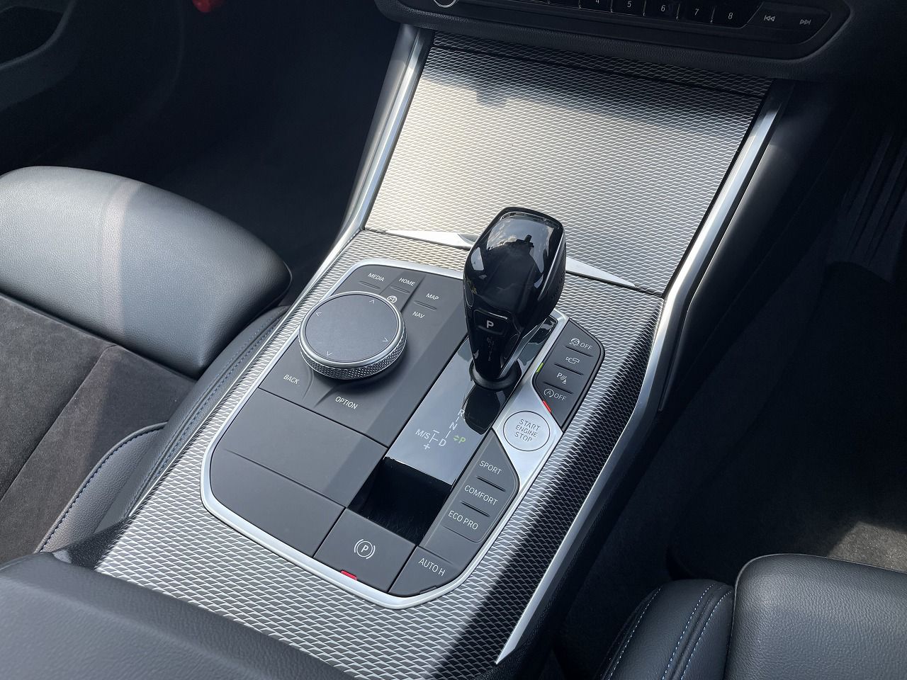 G20 320i Saloon RHD TU