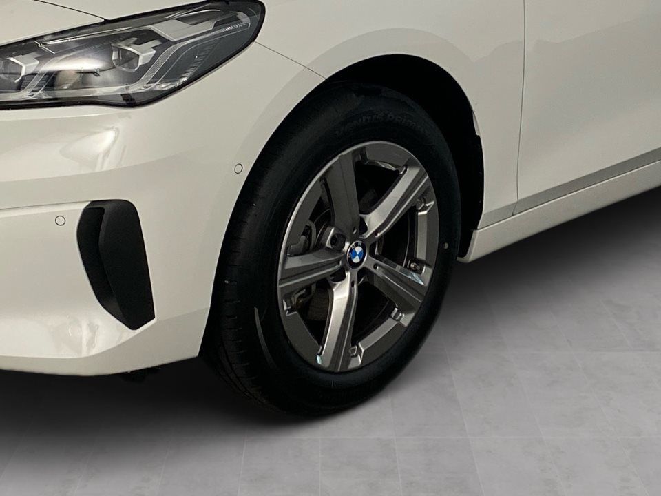 BMW 216
