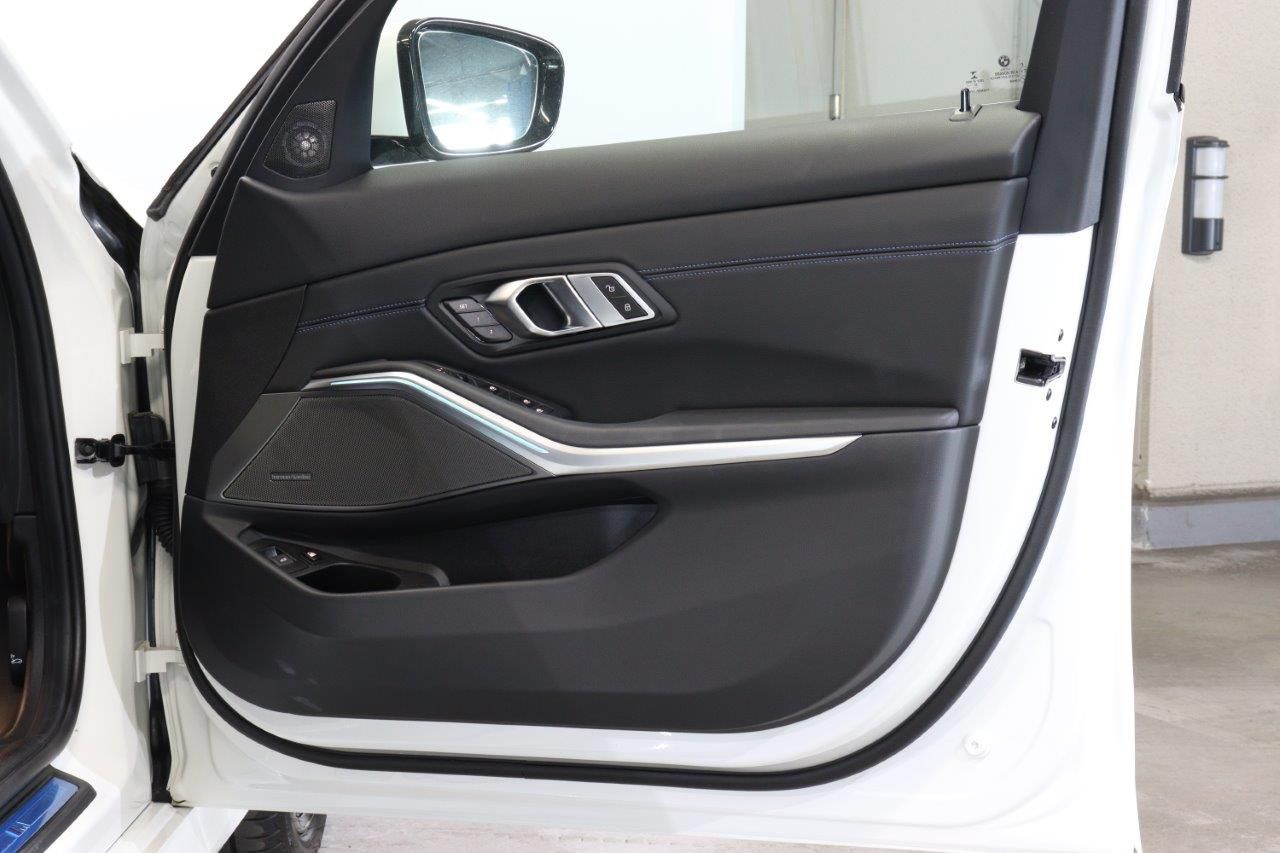 G20 330e Saloon LCI RHD MX