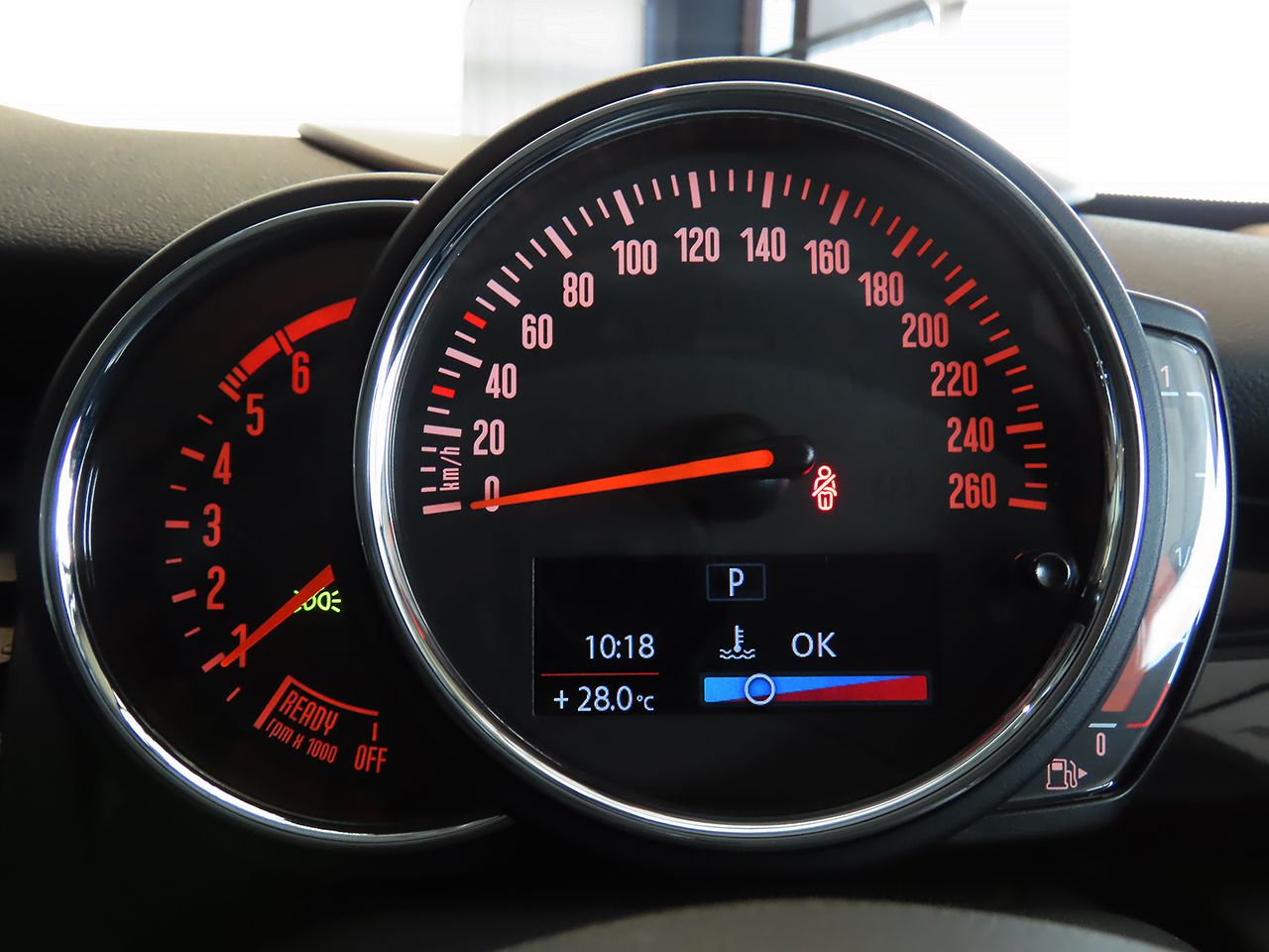 F55 COOPER S D(AT)