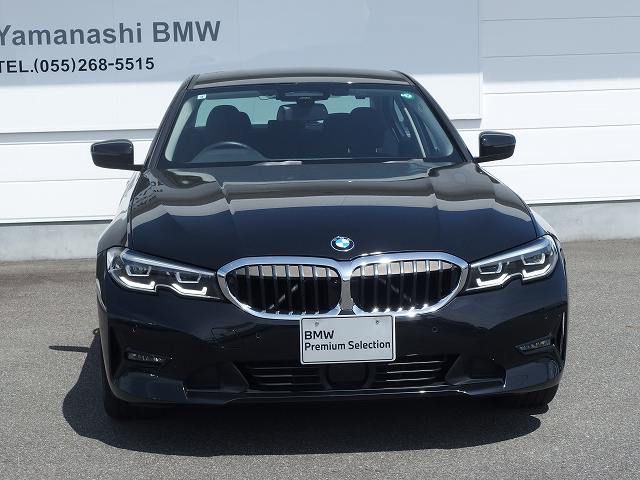 320i Sedan RHD