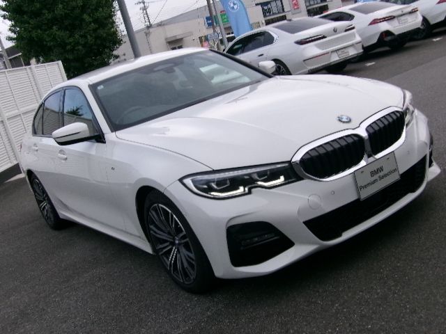 G20 320d xDrive RHD Saloon