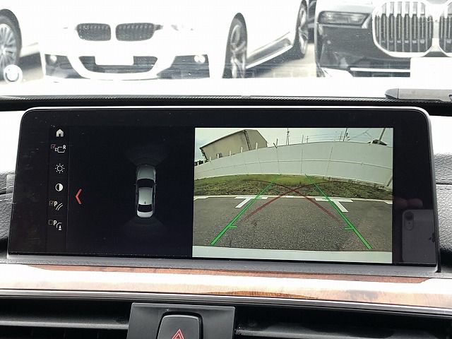 320D SEDAN RHD