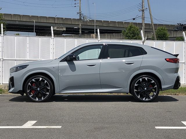 X2 M35i xDrive RHD