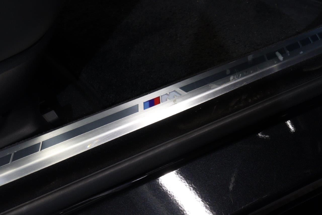 BMW i7 M70 xDrive Sedan RHD