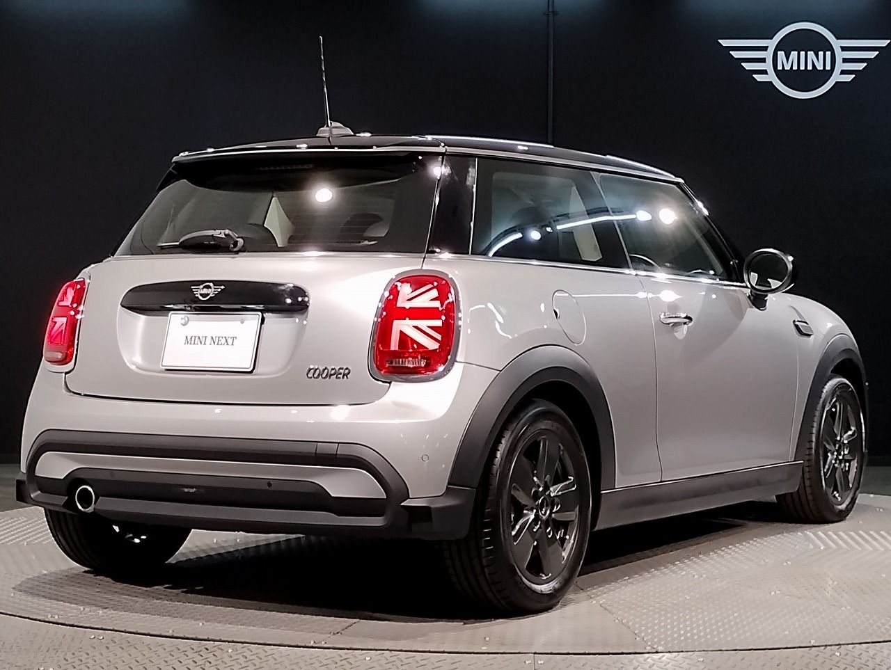 MINI Cooper F56 RHD