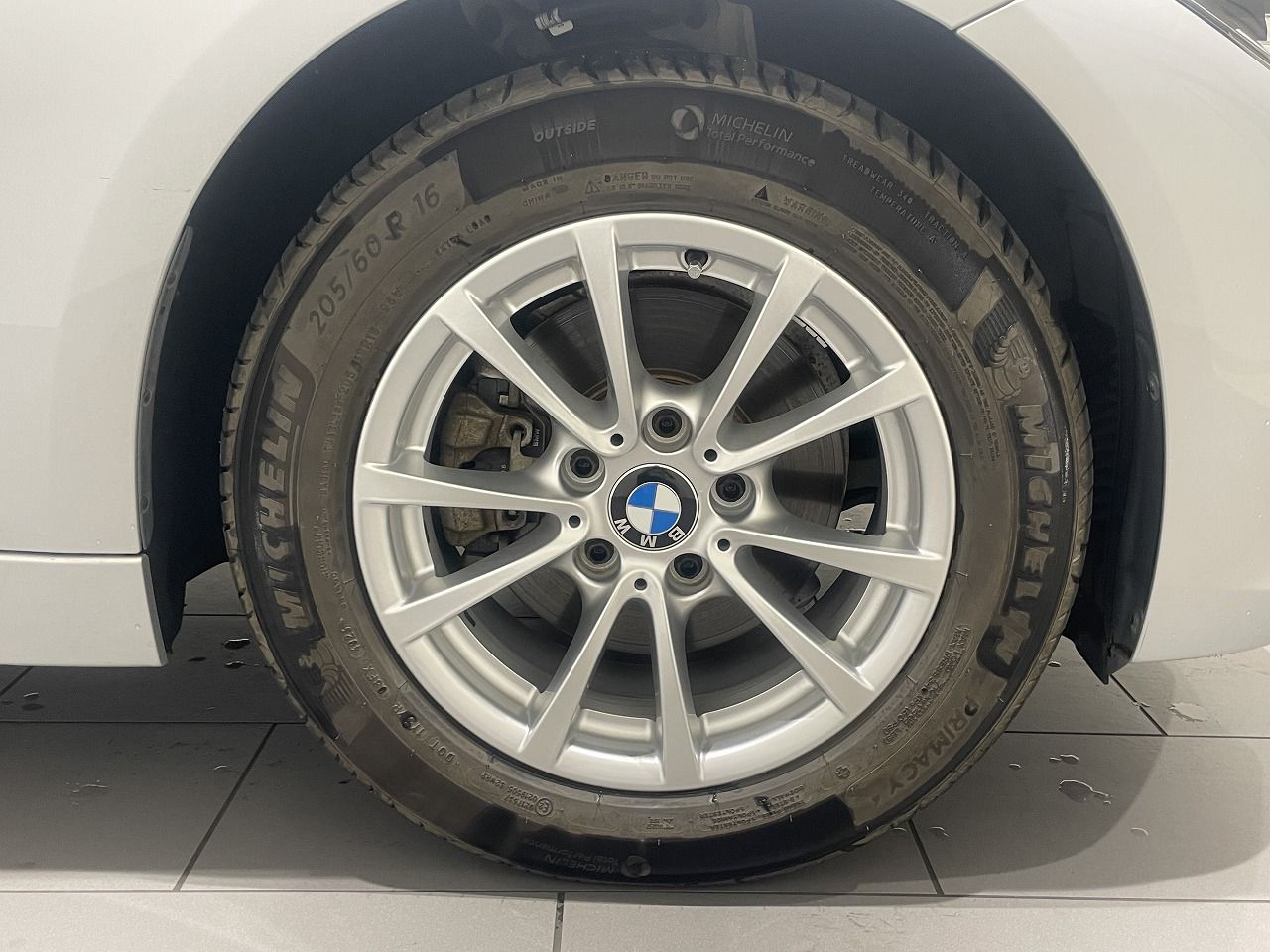 318I SEDAN RHD
