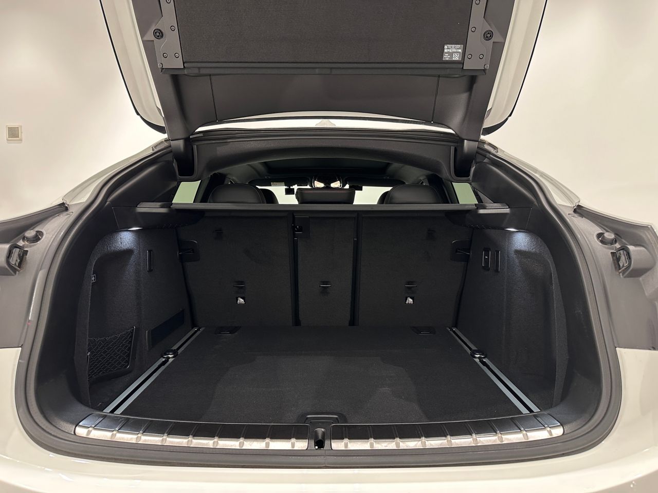 G02 X4 M40i RHD LCI