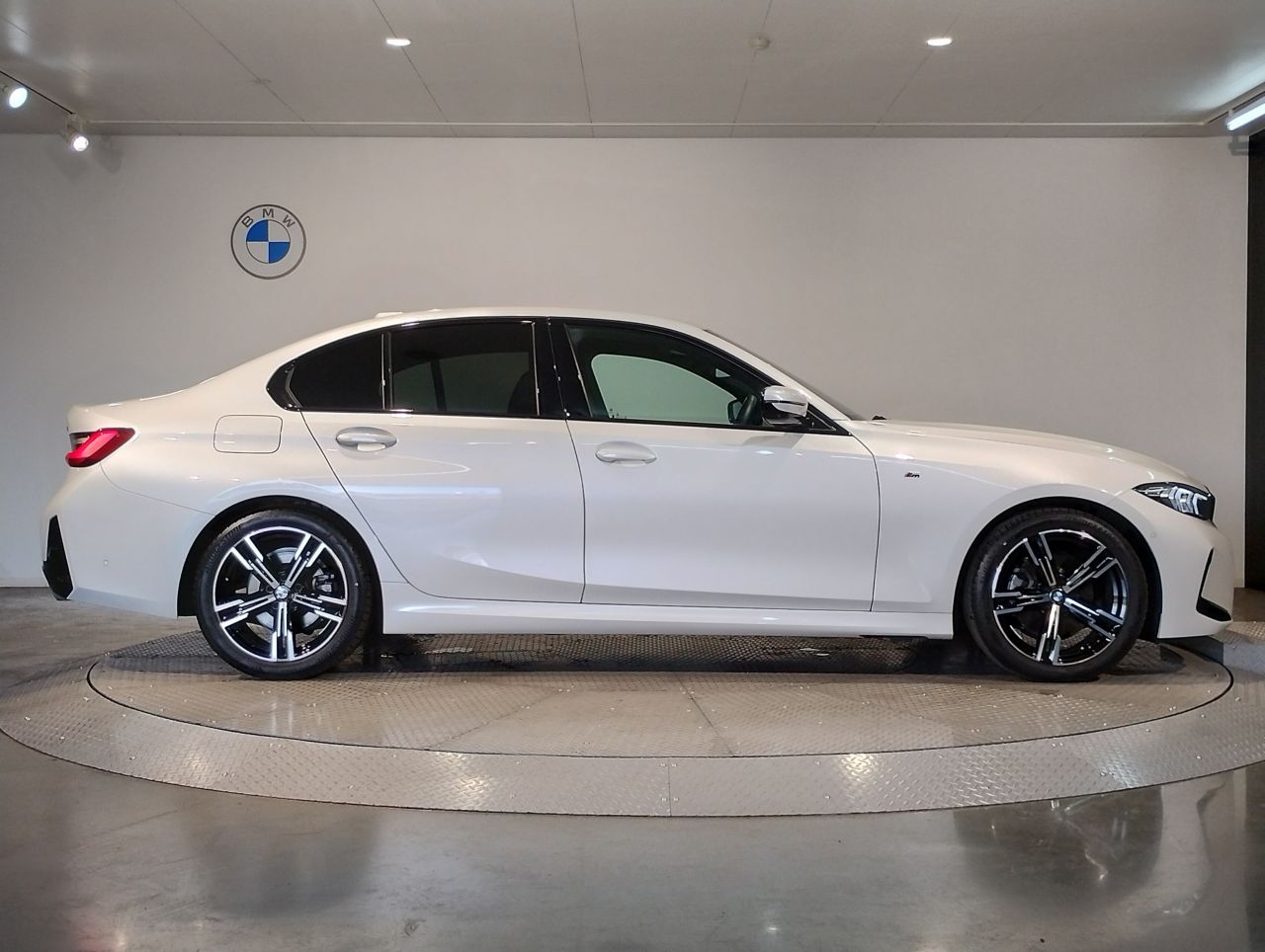 G20 320i Saloon LCI RHD MX