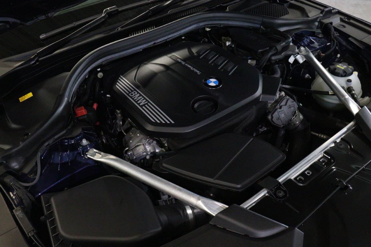 520d xDrive Sedan RHD