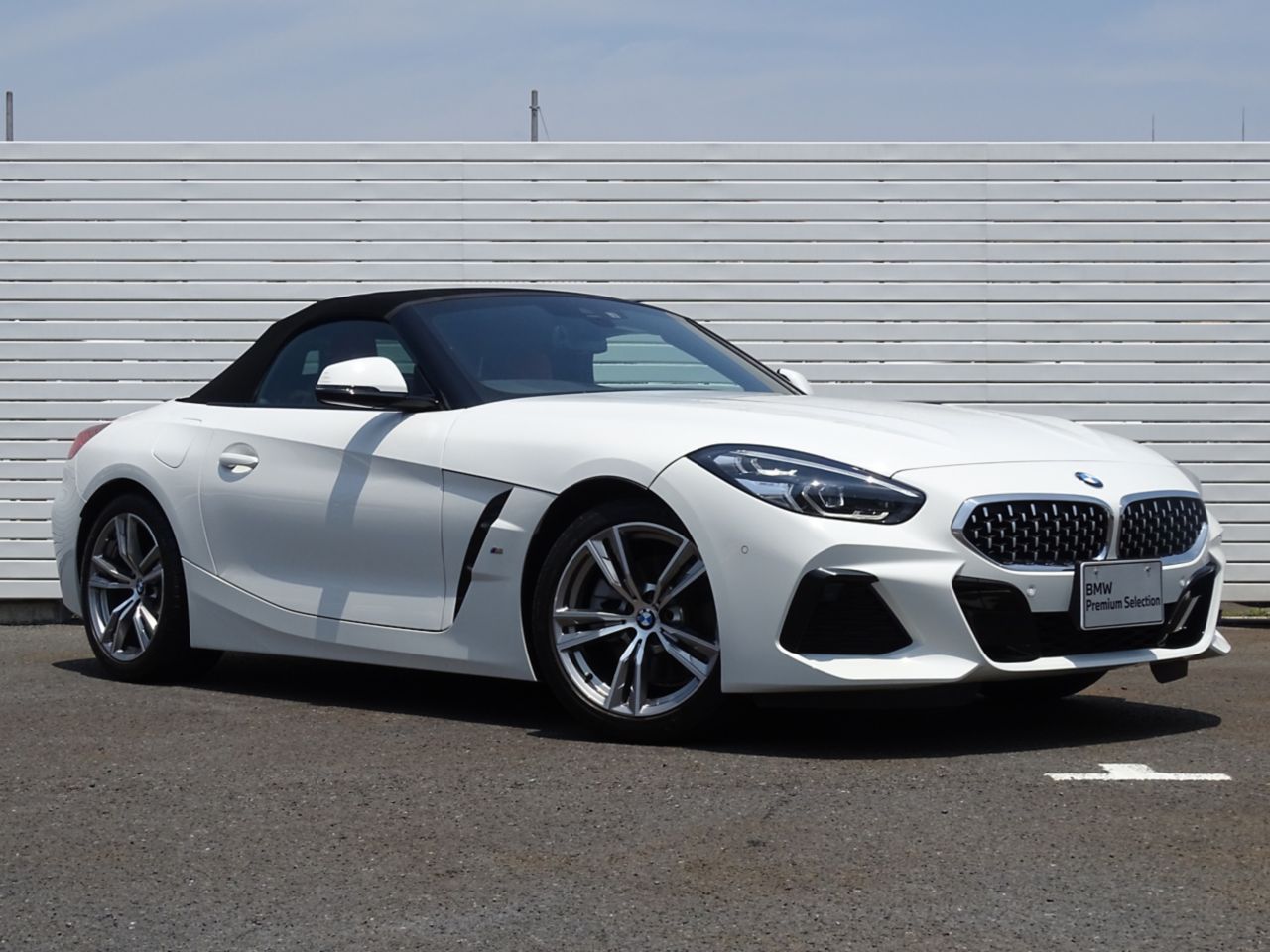 G29 z4 sDrive20i RHD