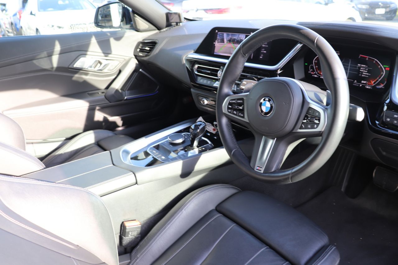G29 z4 sDrive20i RHD