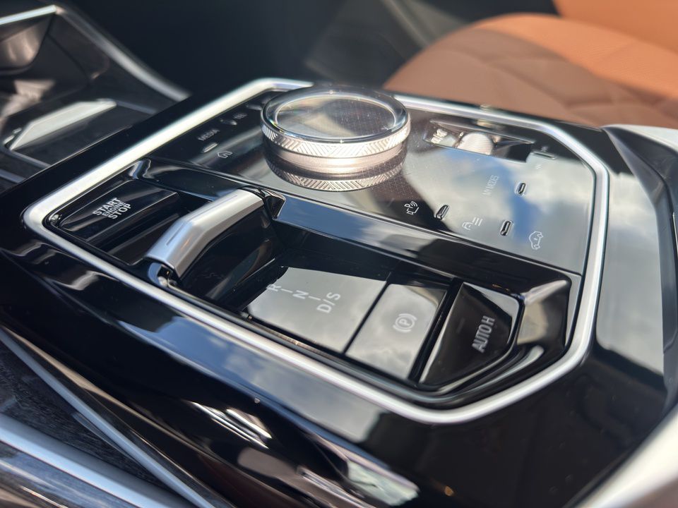 BMW 740