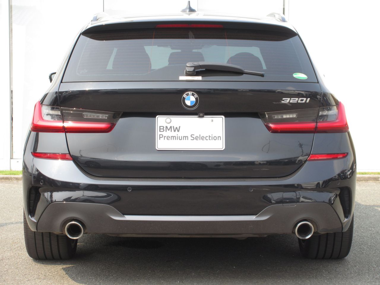 G21 320i RHD