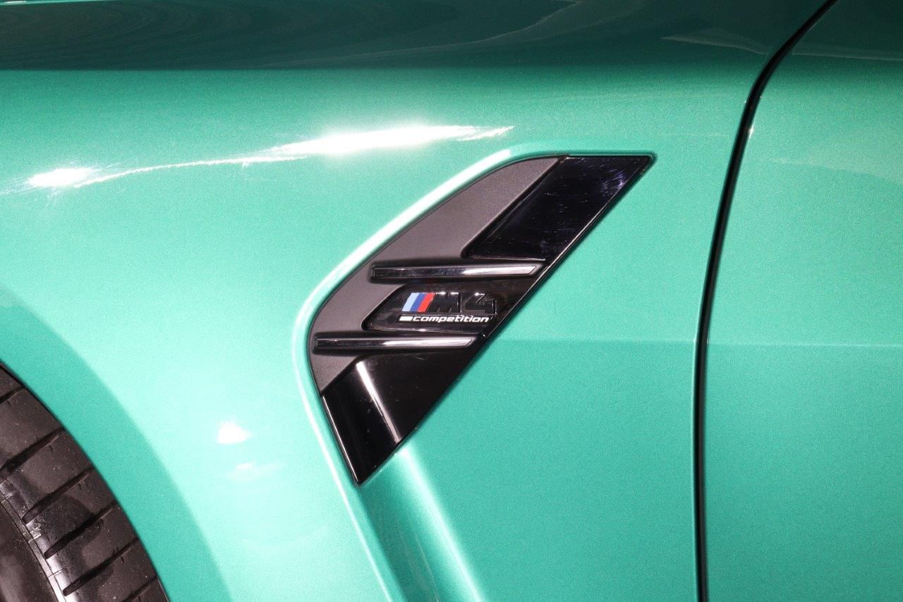 G*** M* C********** M x***** C********** RHD