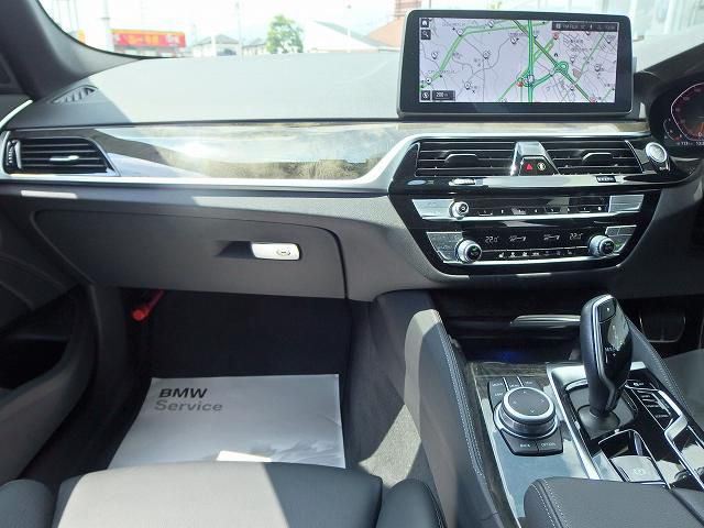 520i Sedan RHD