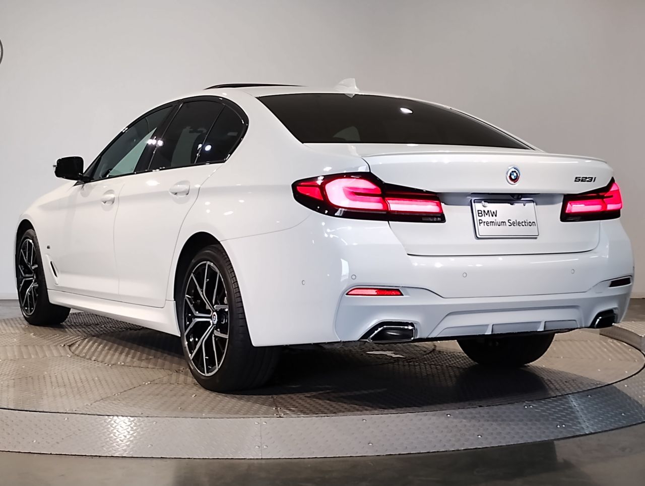 520i Sedan RHD