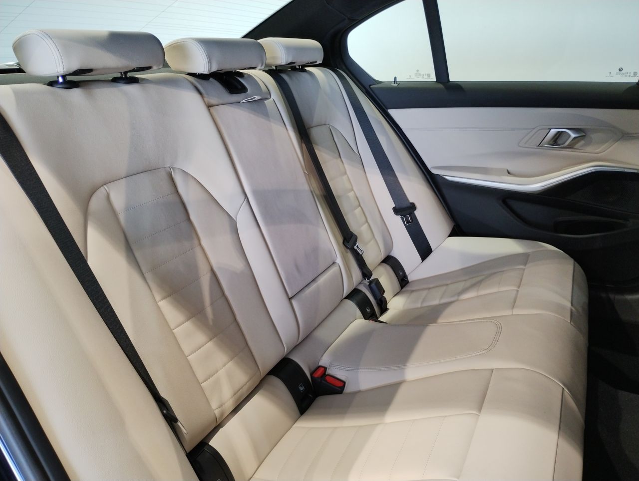 320d xDrive Berline RHD