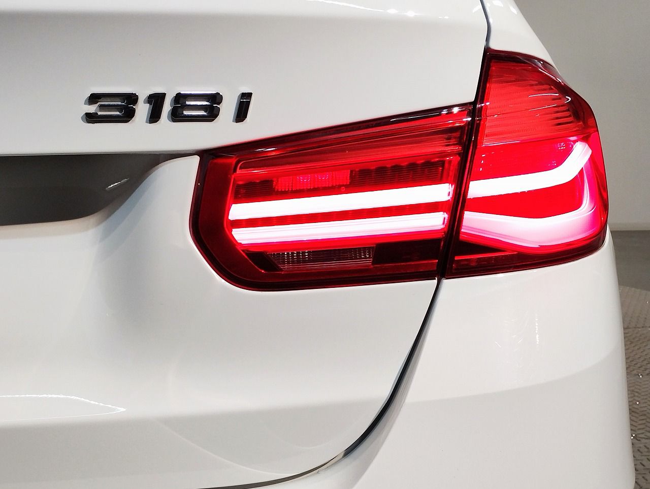 318I TOURING RHD