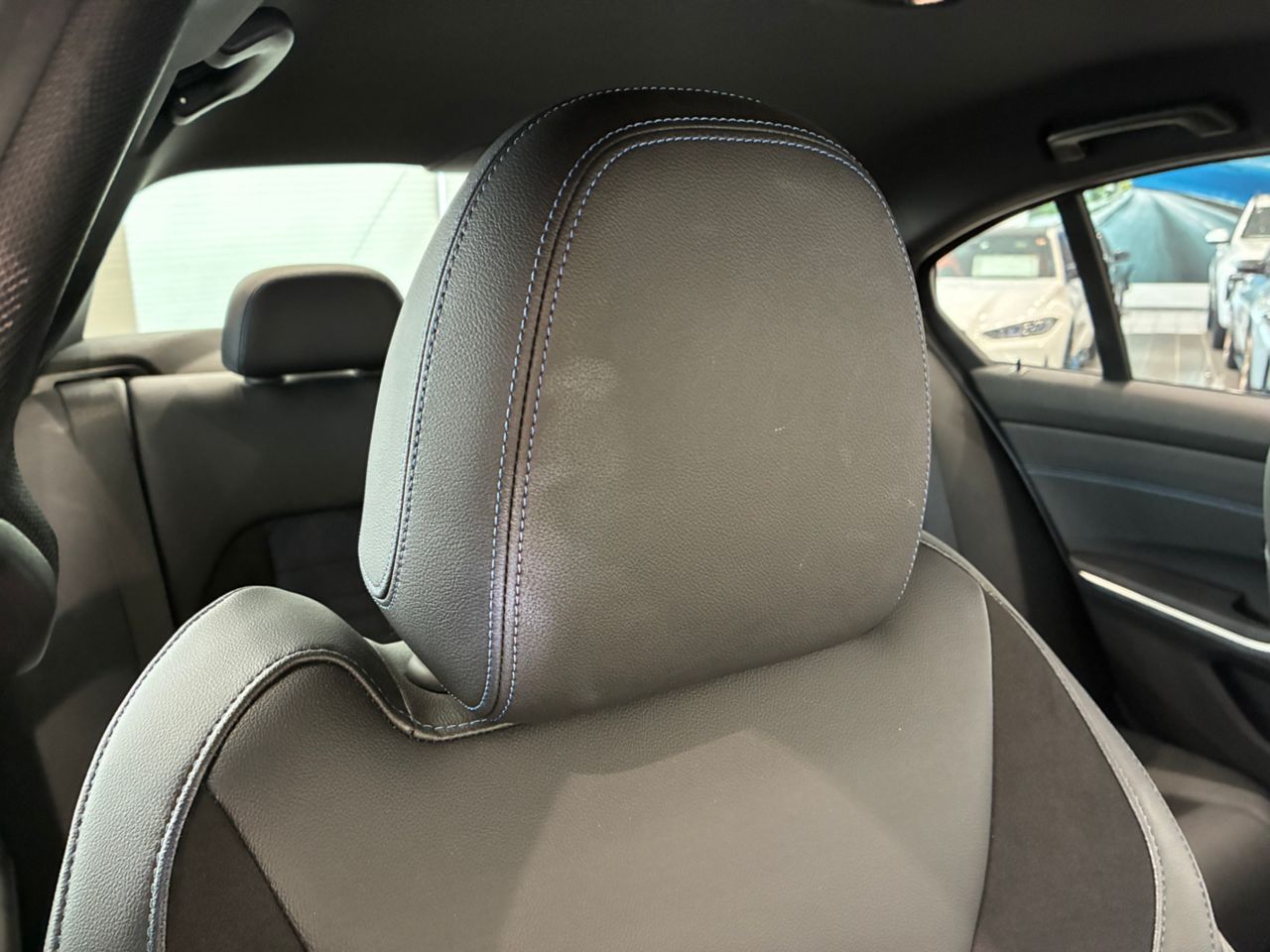 G20 330e Saloon RHD