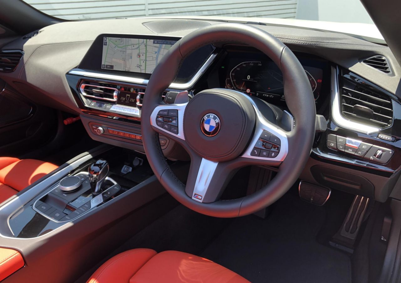 G29 z4 sDrive20i RHD