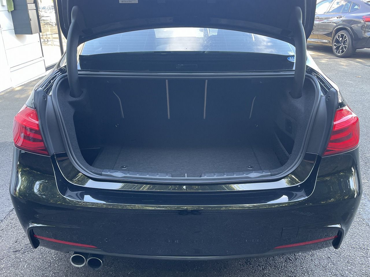 330E IPERFORMANCE SEDAN RHD