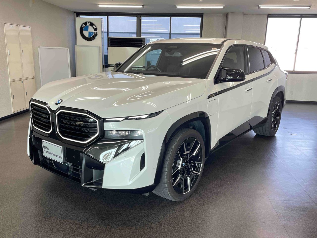 XM RHD