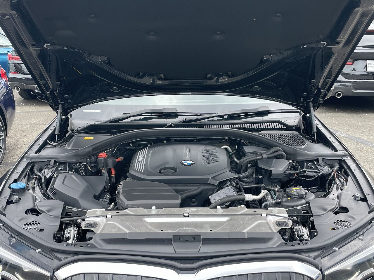 G20 320d xDrive RHD Saloon