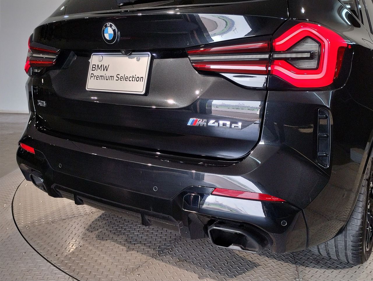 G01 X3 M40d RHD LCI ZA