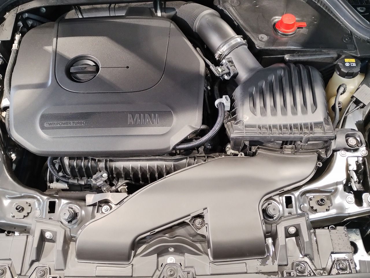 MINI Cooper F56 RHD