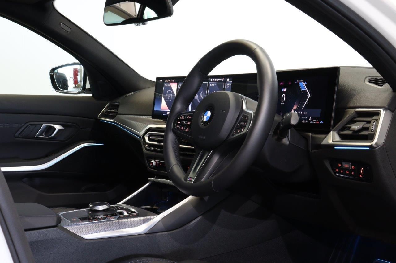 320d xDrive Berline RHD
