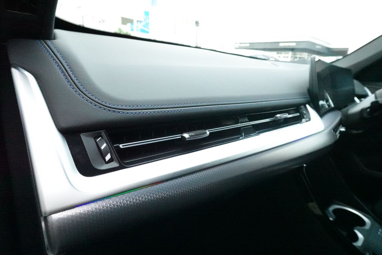 U11 iX1 xDrive30