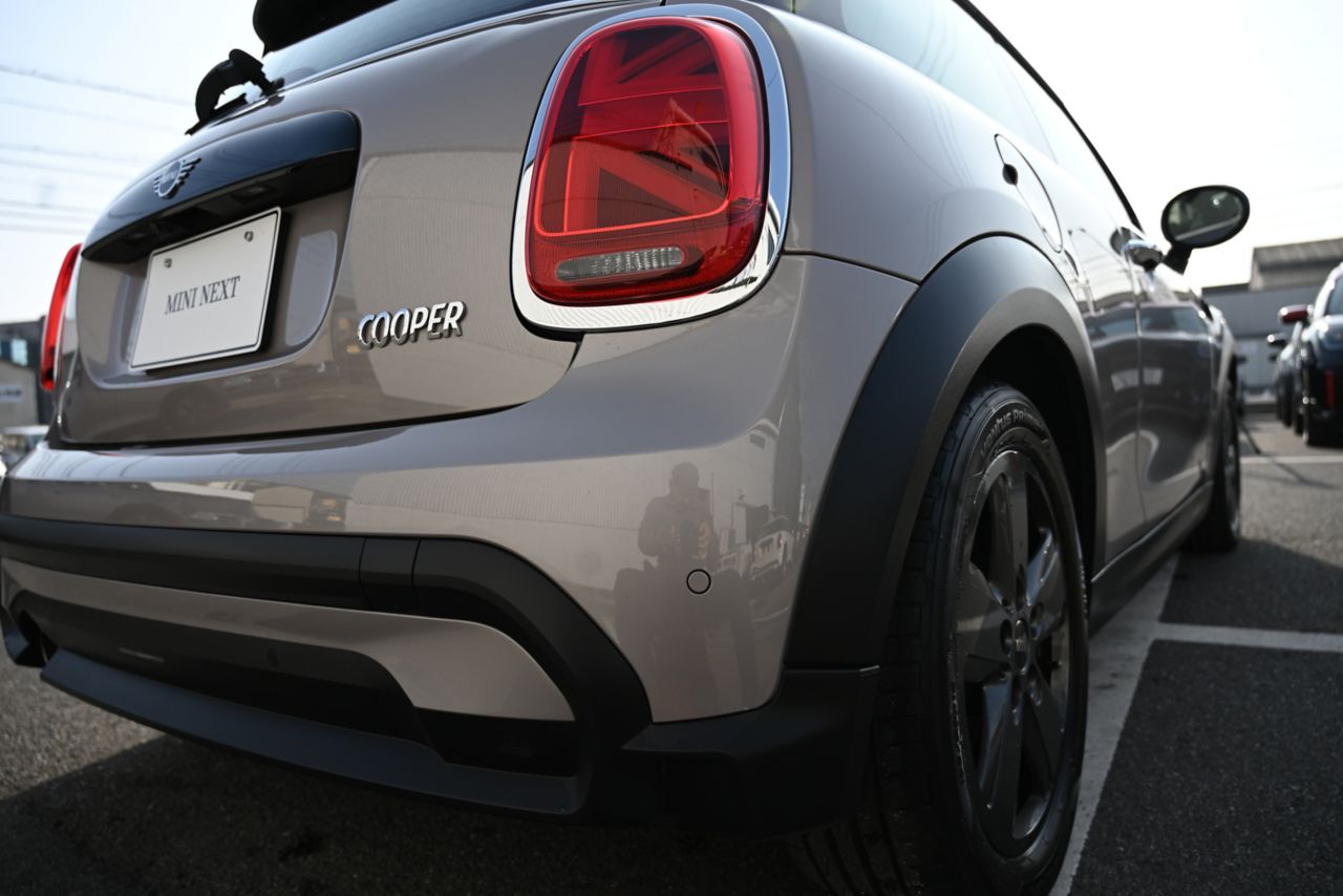 MINI Cooper F56 RHD